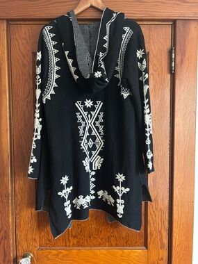 BCBG MAXAZRIA Southwestern Cardigan/Duster
